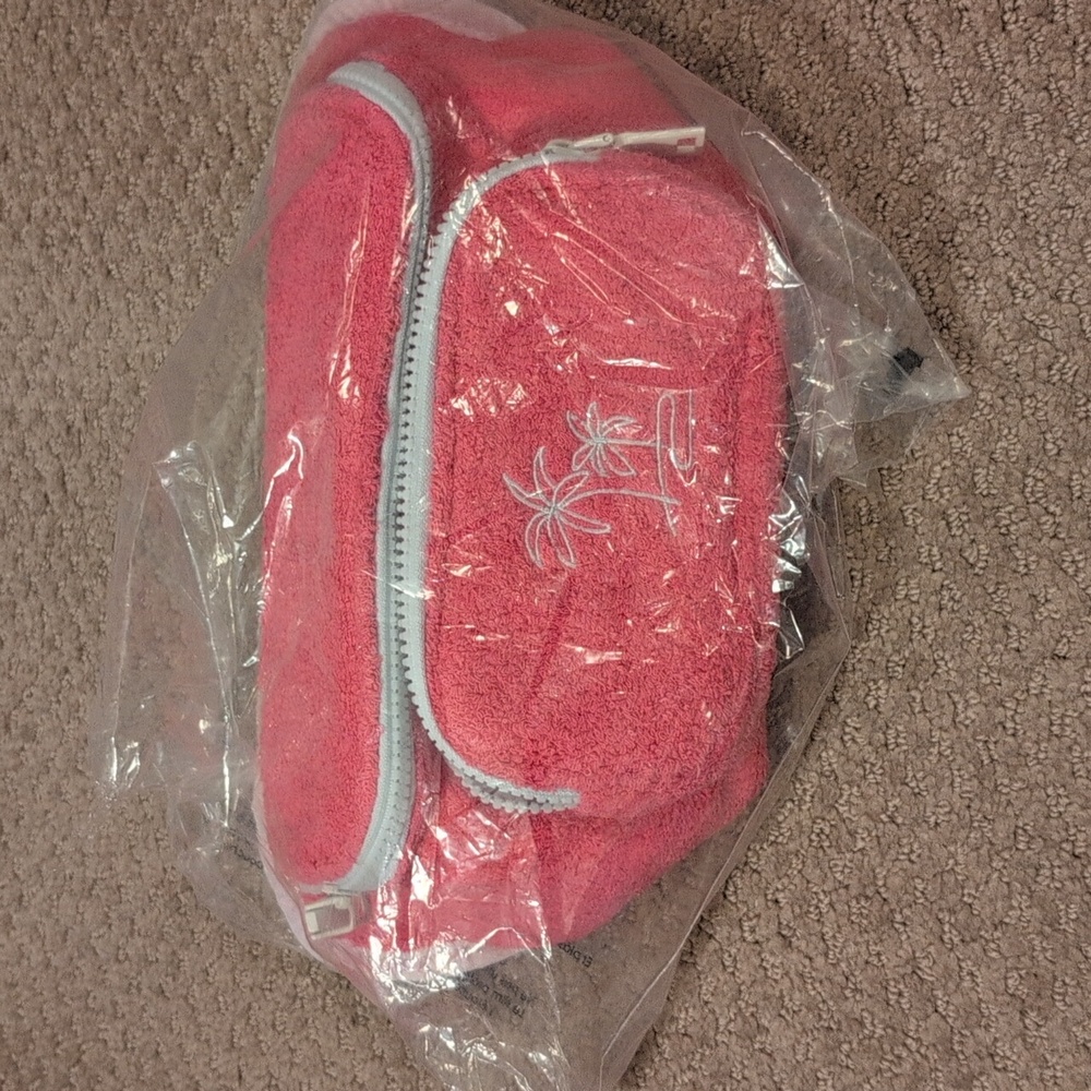 No Boundaries Pink Tropical Palm Tree 🌴 Crossbody Waist Belt Bag NWT